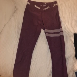 Stronge träningstights  - Ett par stronger träningstights i perfekt skick, storlek S 💕