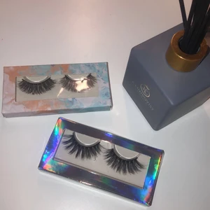 Fransar✨ - Säljer två par fransar i toppen fint skick!