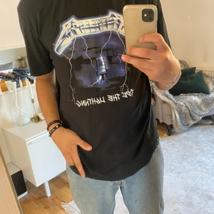 Metallica t-shirt - Metallica t-shirt från hm! Ord pris 250kr