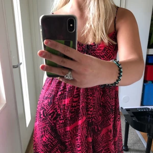 Klänning - Säljer min favorit sommarklänning 🙏🏻😢 