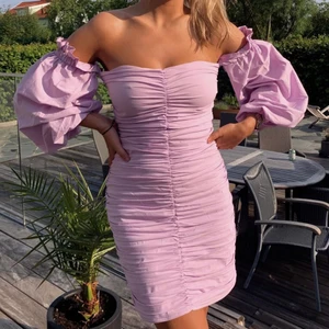 Klänning - Klänning från Gina Tricot