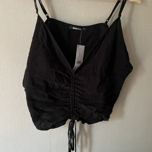 Oanvänt Linne - Oanvänt superfint linne passa mig inte tyvärr. Prislapp kvar. 