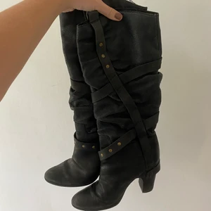 Boots från replay - Boots från replay i storelk 38.5❤️ skit coola 90 tals skor.