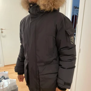 Lexington jacka med äkta päls.  - Lexington vinter jacka köpt för 8999kr, kvitto finns! 