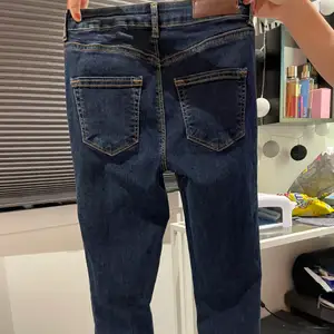 Jeans från vero Mora aldrig använda med prislapp 