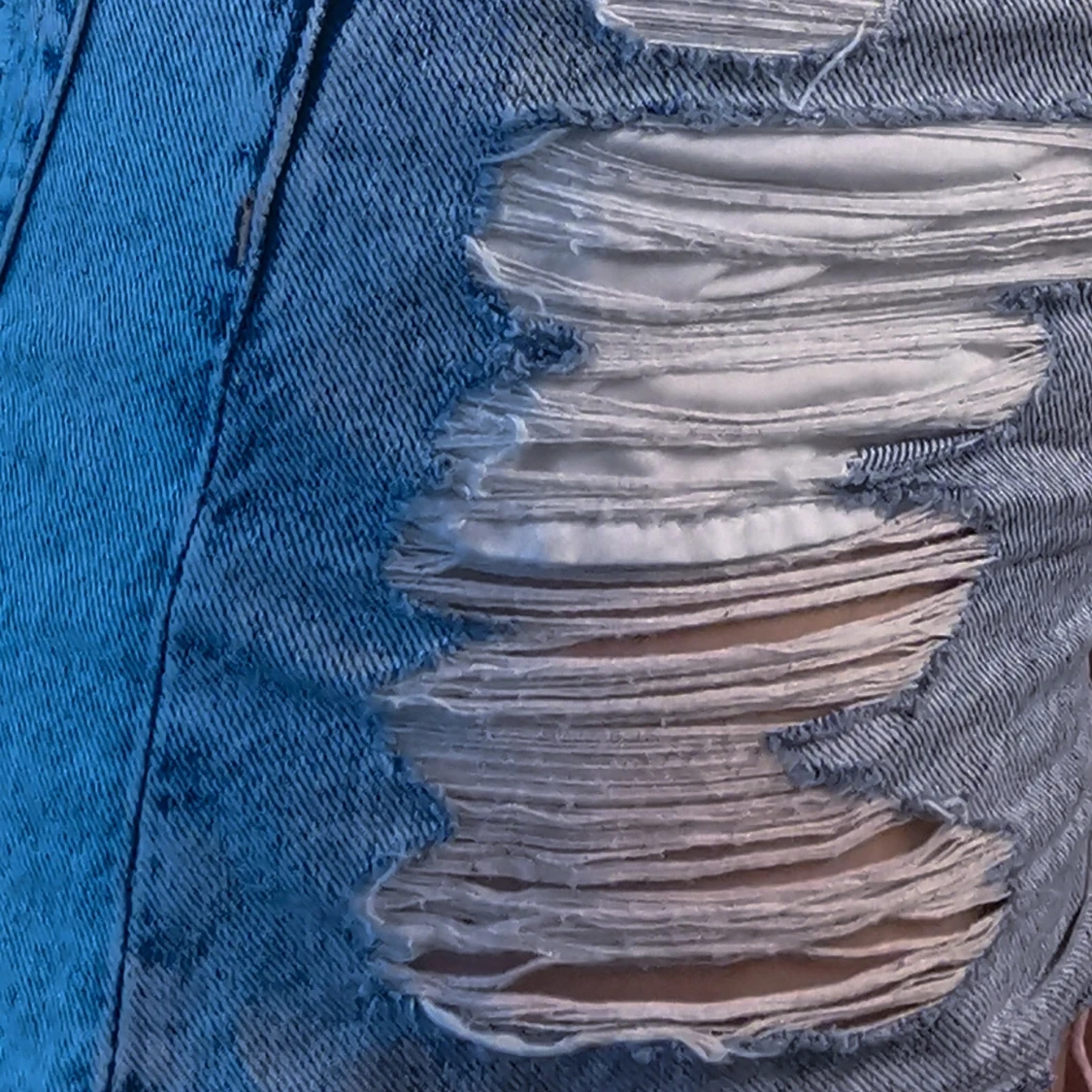 Ripped jeans shorts 😍 - 90