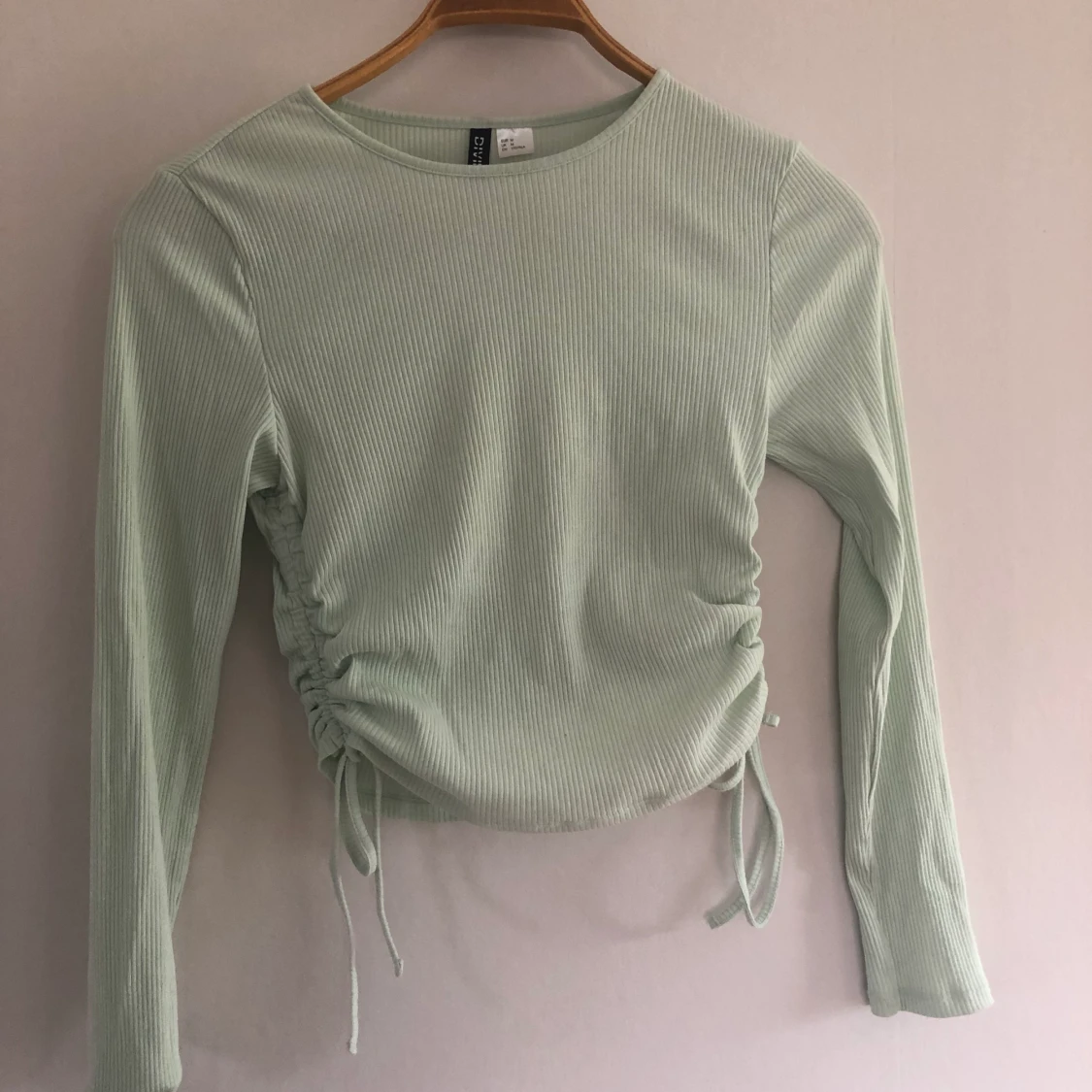 Ljusgrön topp med justerande band - 90