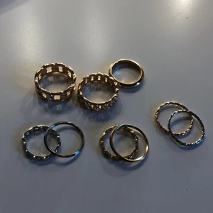 Ringar  - Ringar! Stora- 12 kr styck! Skriv vilken/vilka du vill ha !!STÖRSTA SÅLD!!