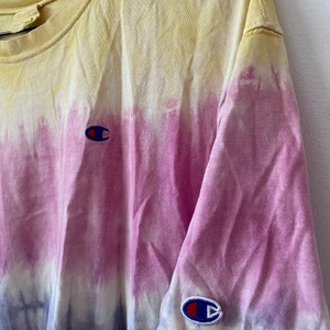 Champion t-shirt  - Champion t-shirt säljer pga att jag inte använder den 