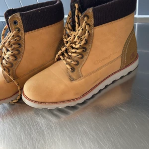 Champion Boots champion boots  - Hej! Sälja snygga
