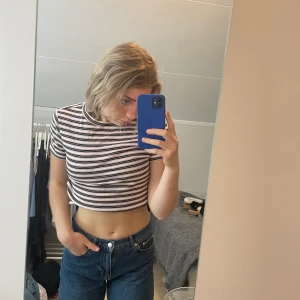 Randig topp - Randig topp från hm. Storlek L. 30kr+frakt 