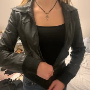 Skinnjacka  - Så fin men får ingen andvänding 😭😭😭