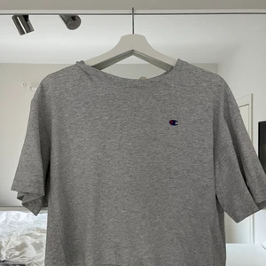 Tröja - Kortärmad tröja från champion