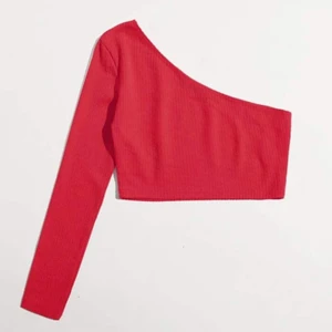 Röd topp - Topp med en arm i nyskick. Priset går att diskuteras.