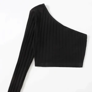 One shoulder topp - Använd typ en gång❤️