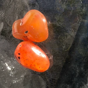 Karneol/karnelianagat - 3 karneol stenar, 40 kr styck. Kan både mötas upp och skickas🤍
