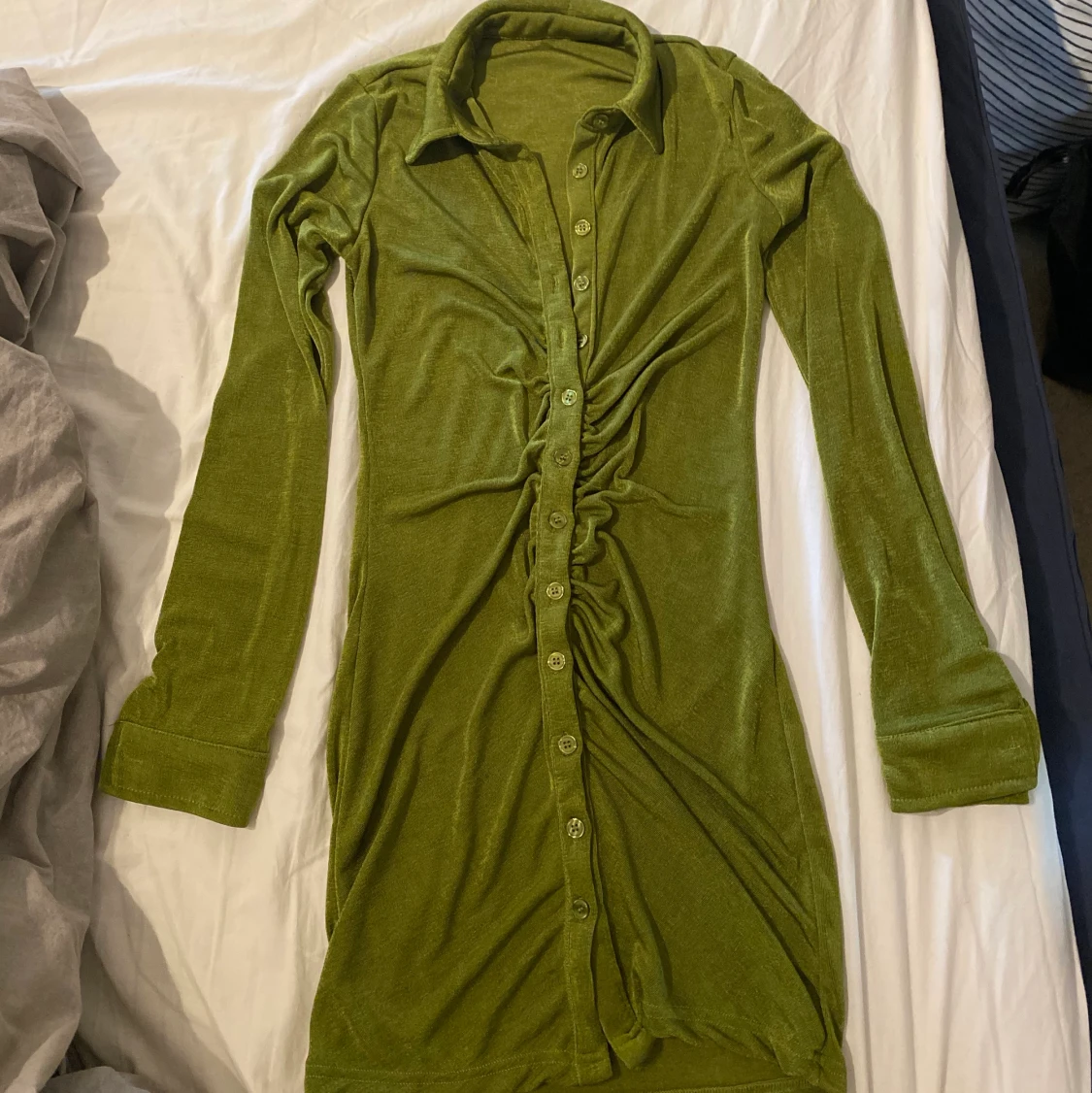 Säljer denna gröna klänning - 91