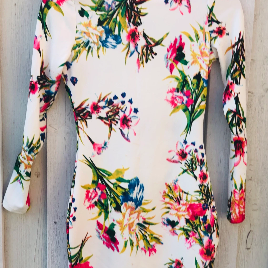 Blommig sommarklänning, Nelly 