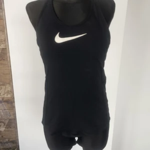 Nike linne - Sport linne från Nike i storlek M i fint skick