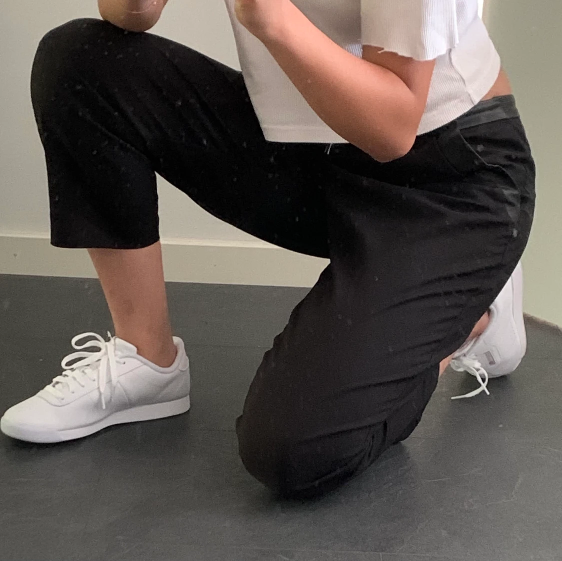 Svarta coola byxor  - 90