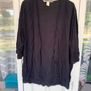 Kimono  - Kimono från hm X Coachella använd fåtal gånger 🪅