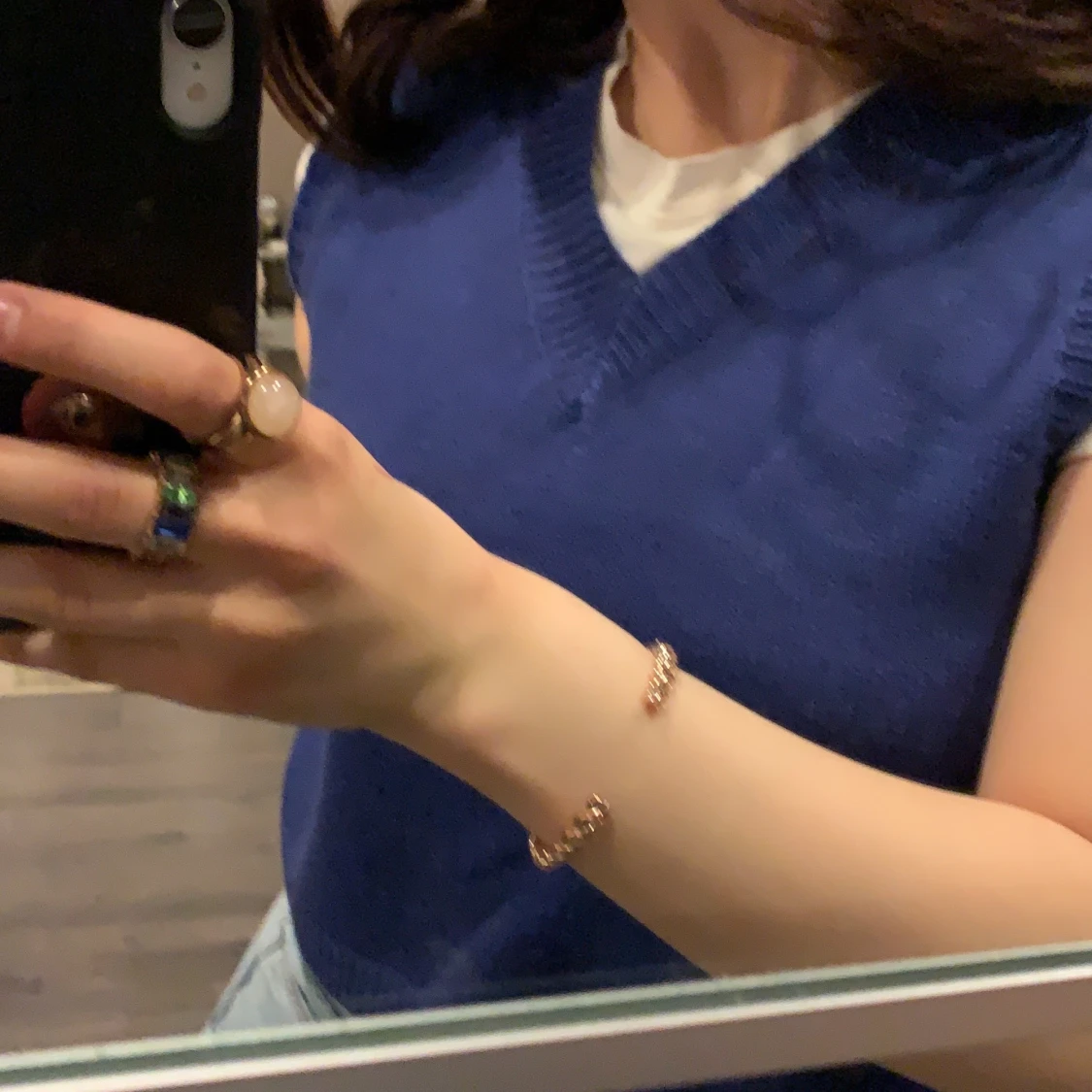 Blå stickad väst  - 91