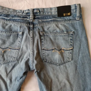 Jeans - Lågmidjade! Fraktar eller möts på Södermalm!