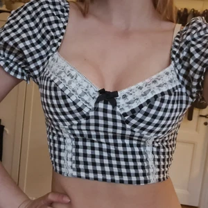 Topp  - Helt oanvänd! Fraktar eller möts på Södermalm 