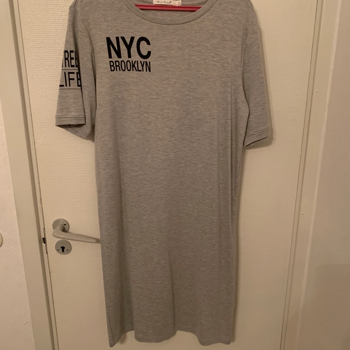 Grå t-Shirt klänning 