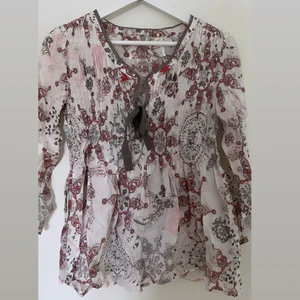 Odd molly blus  - Odd Molly blus, nyskick.