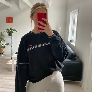 Tjocktröja  - Tjocktröja i storelk L i fint skick❤️