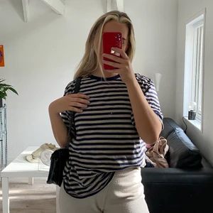 Tshirt  - Tshirt i xl som är jättebekväm och fin!