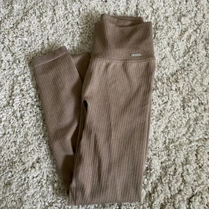 Aim’! - I jättefint skick! Strl s