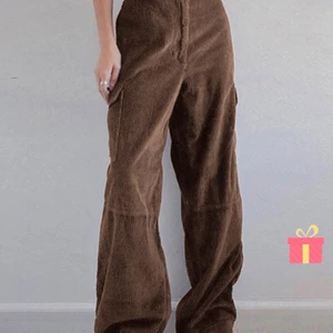 Oversized byxor, strl S - Jag är M och kan ha de, men inte den passform som jag önskar! Helt ny och skickas i sin orginalpåse 