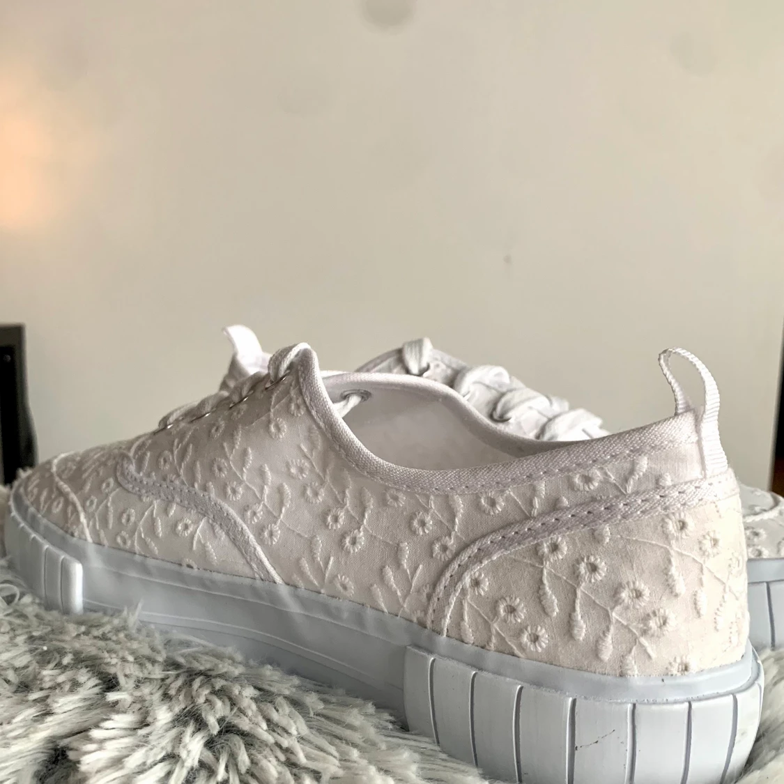 Oanvända låga sneakers H&M - 91