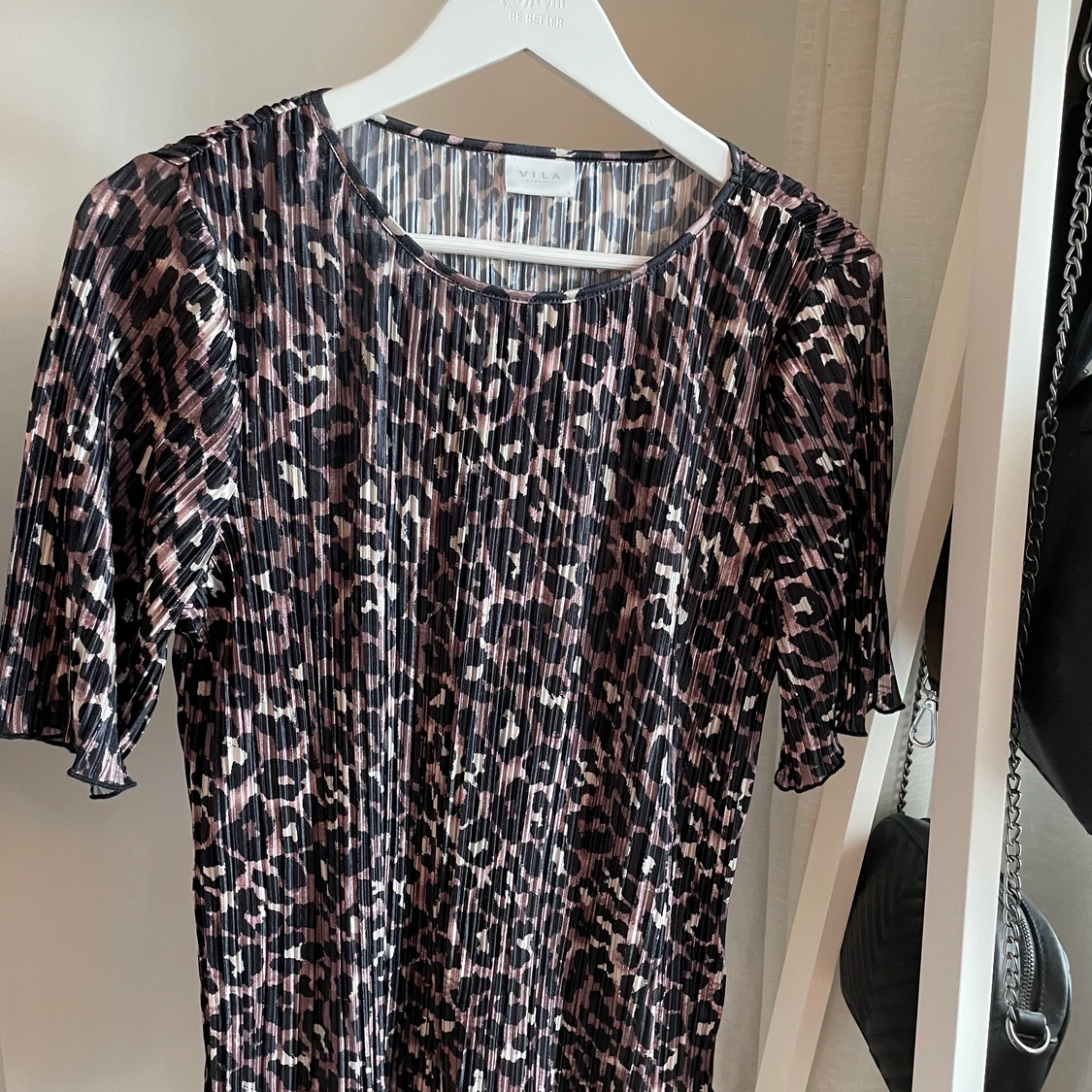 Topp med leopardprint
