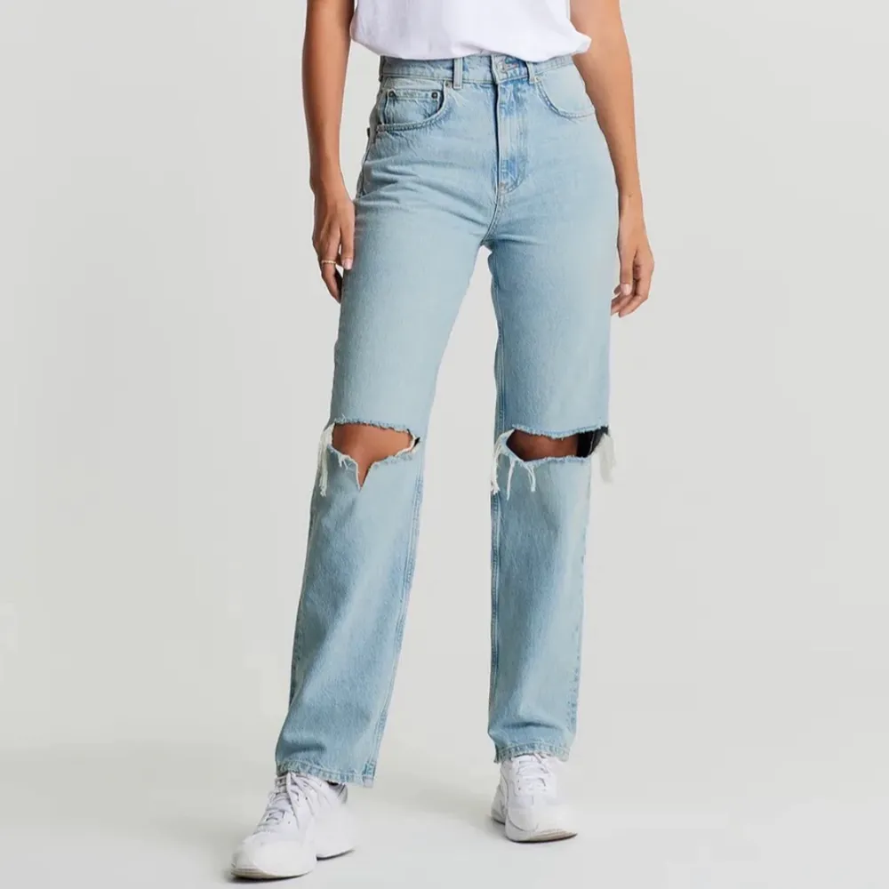 90s high waist jeans från Gina tricot💙skriv privat för fler bilder💙. Jeans & Byxor.