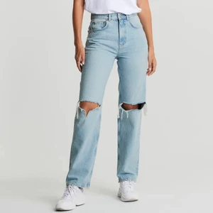 Jeans - 90s high waist jeans från Gina tricot💙skriv privat för fler bilder💙