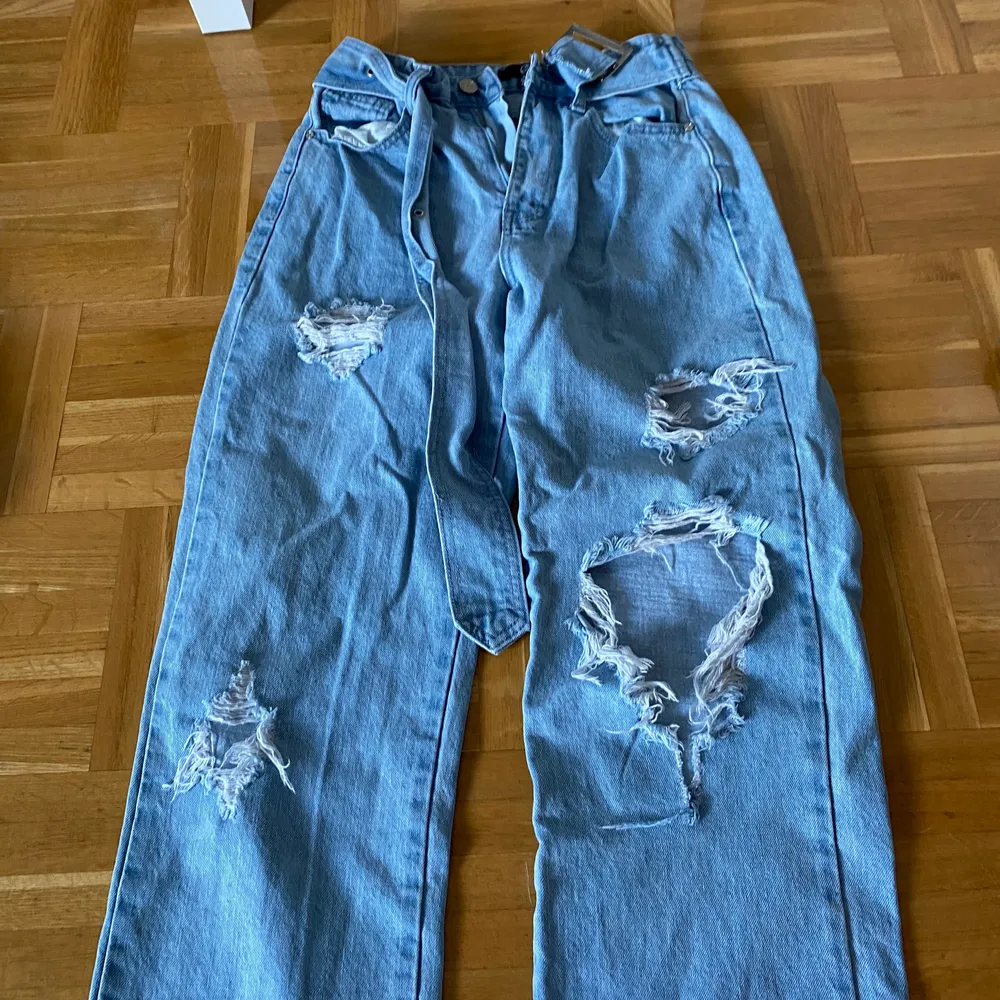 Från missguided, storlek 36. Jeans & Byxor.