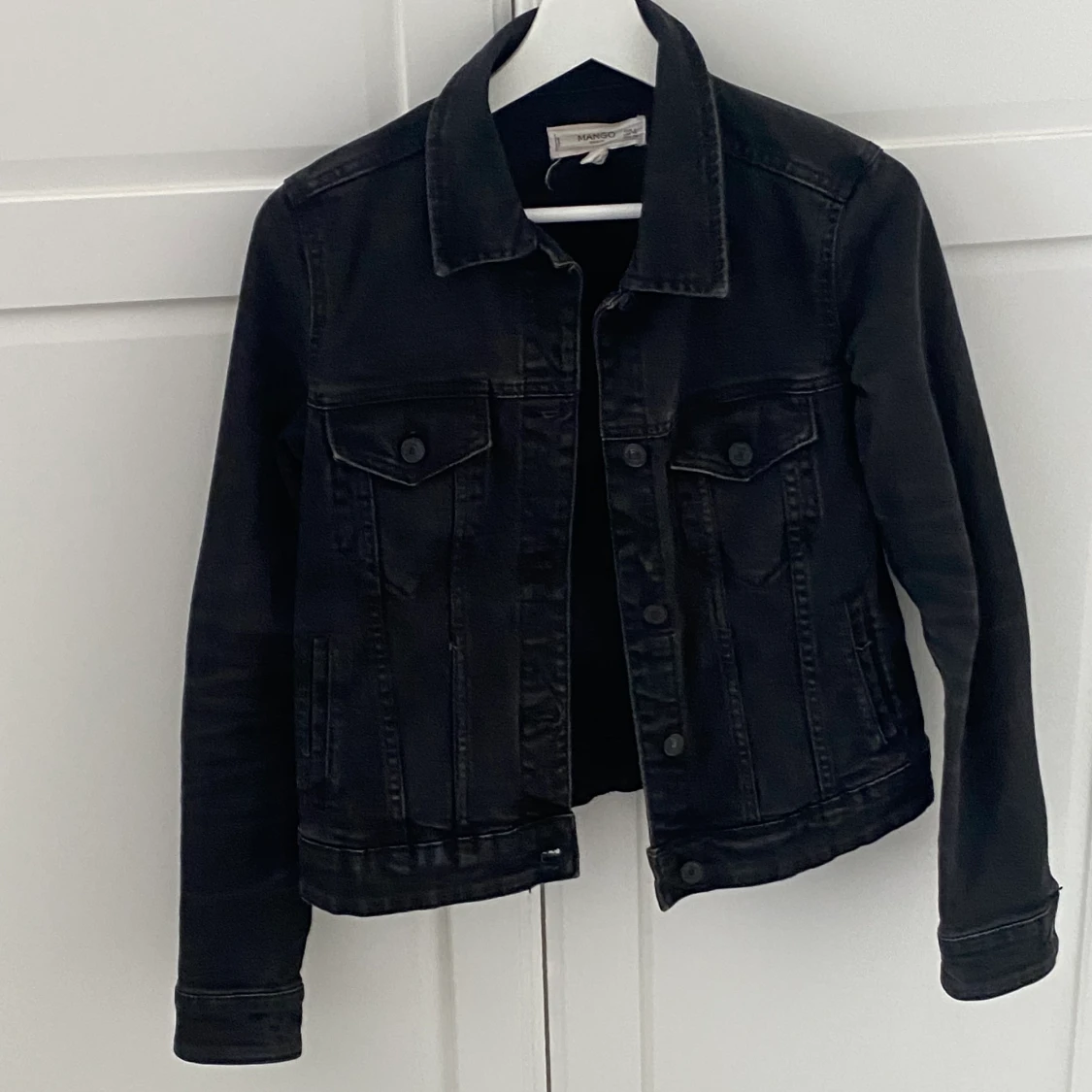 Svart jeansjacka  - 90