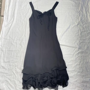 Svart klänning  - Söt svart klänning