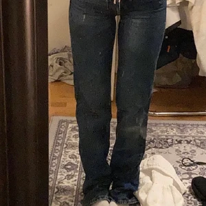 Slut sålda zara jeans  - Slut sålda zara jeans endast använda vid 3 tillfälle som nya köp direkt för 900 inklusive frakt 