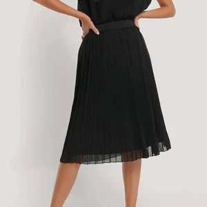 Veckad kjol - Säljer pga för liten