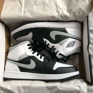 Jordan 1 Shadow Grey  - Finns i alla storlekar och skickas med gratis spårbar frakt 