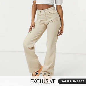 Jeans - Jätte fina jeans från asos som jag fick hem idag men dom var tyvärr för stora för mig. Stl 36 🥰 (frakt tillkommer)