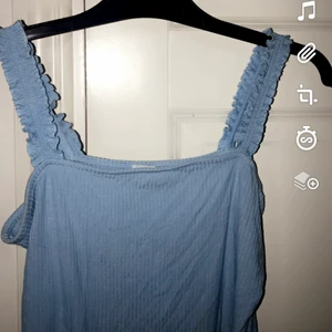 Blått linne - Blått linne från new yorker. Jätte fint å skönt men kommer inte till användning!