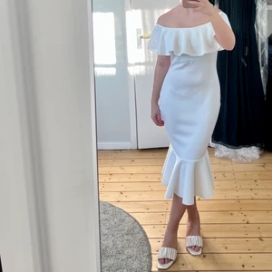 Klänning - Fin oanvänd klänning! Eklusive frakt 🤍