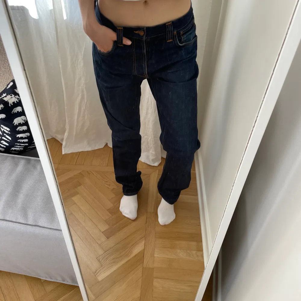 Nudie jeans. Jag är 167-168 cm lång . Jeans & Byxor.