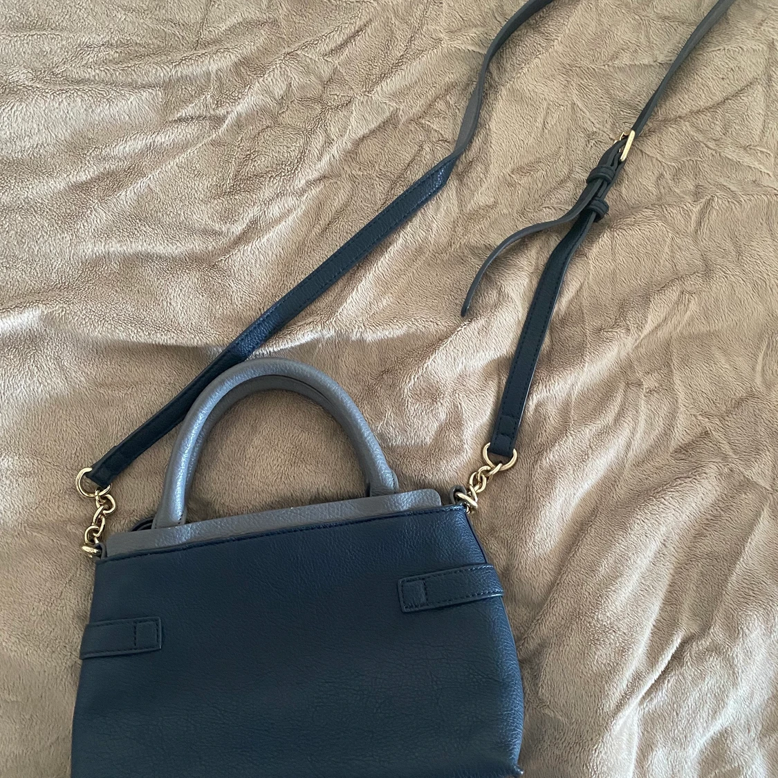 Tommy Hilfiger väska - 90