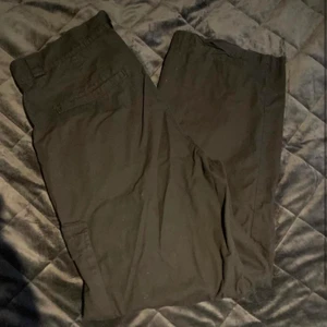 Svarta cargo byxor - U like u buy